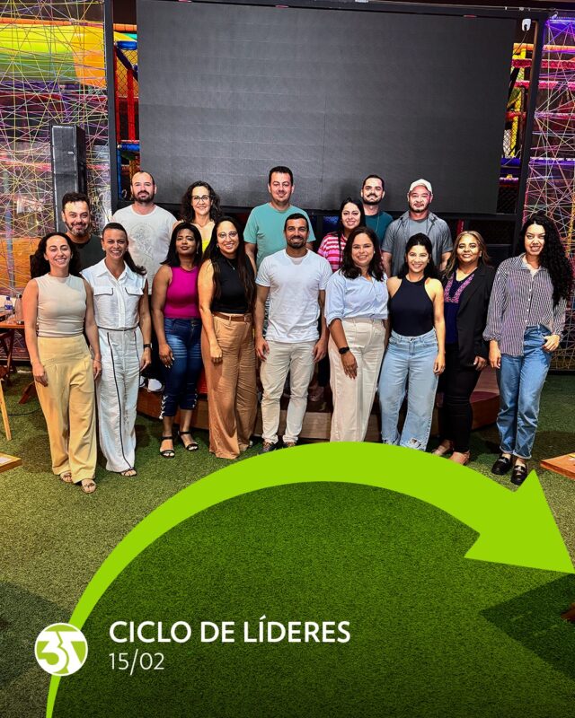 No último sábado (15/02), demos início a uma jornada de crescimento e aprendizado no Ciclo de Líderes, um treinamento da nossa equipe juntamente com a profissional Ariane Campos (@arianecampos.maranta), especializada em jornada sustentável. Esse processo é para construir não apenas grandes projetos com excelência, mas também para consolidar uma cultura de liderança forte e inspiradora entre todos os nossos trabalhadores. 💡💪 Porque liderar é mais do que comandar, é influenciar, motivar e transformar! 🚀 Grupo 3T, criando conexões, construindo valores. #Grupo3T #CicloDeLíderes #ConstruindoFuturo #LiderançaNaConstrução #Mariana